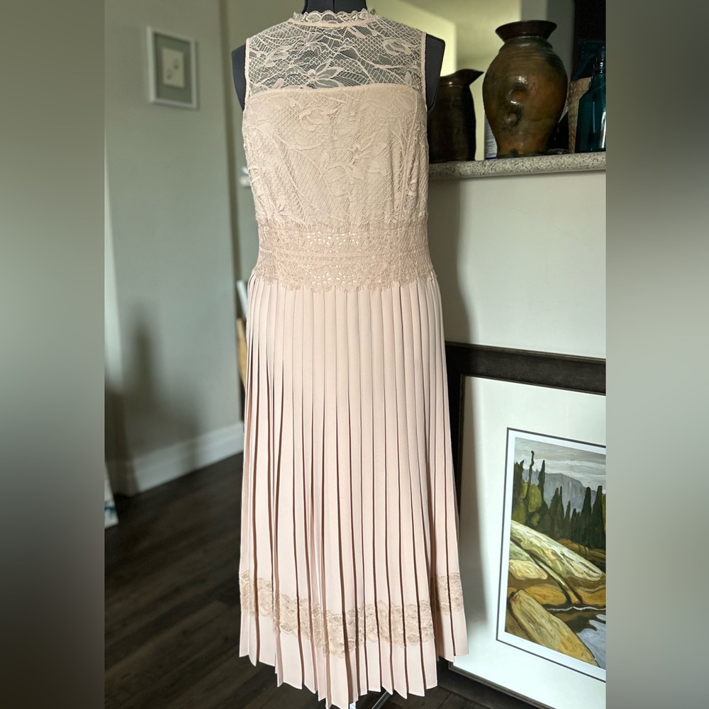 Gorgeous midi dress